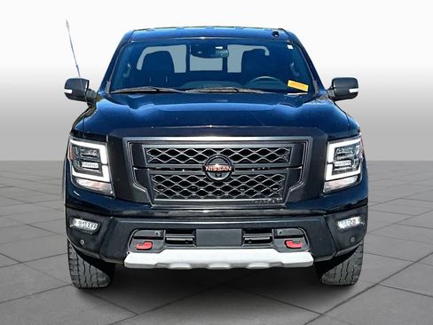 Used 2020 Nissan Titan PRO-4X w/ Pro-4x Convenience Package image 3