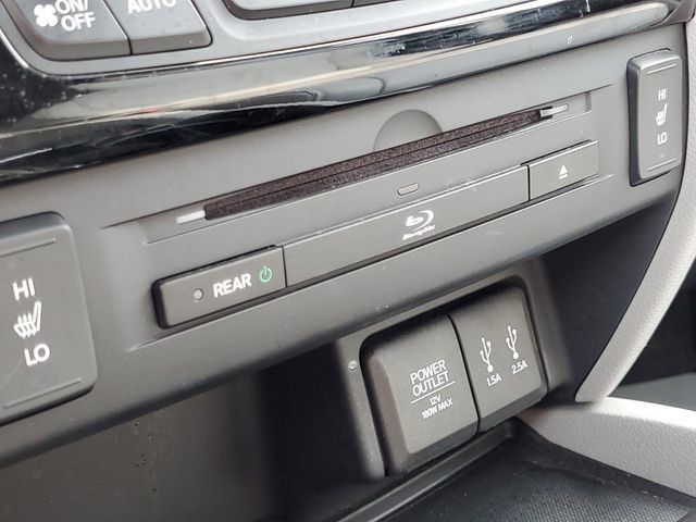 Used 2016 Honda Pilot Touring image 22