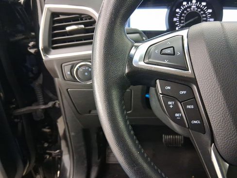 Used 2024 Ford Edge Titanium image 14