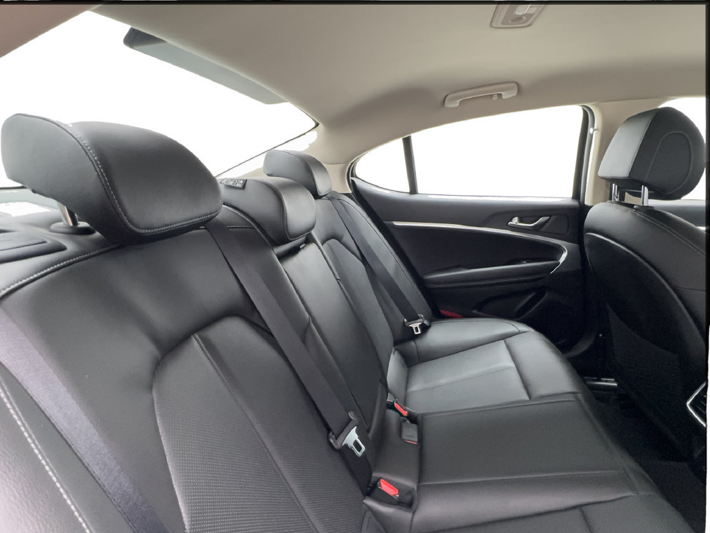 Used 2026 Genesis G70 2.5T RWD image 29