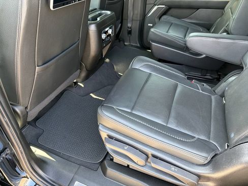 Used 2022 GMC Yukon Denali AWD/4WD image 36