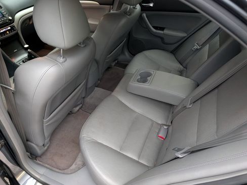 Used 2007 Acura TSX w/ Navigation FWD image 19