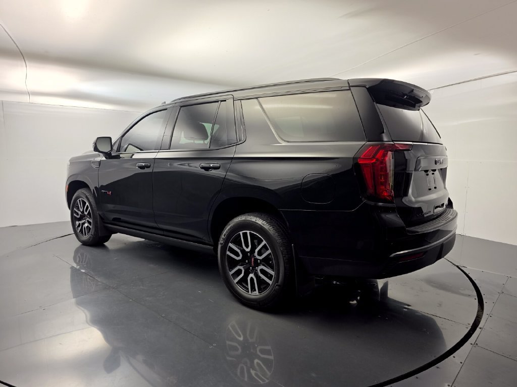 Used 2023 GMC Yukon AT4 w/ Technology Package AWD/4WD image 4