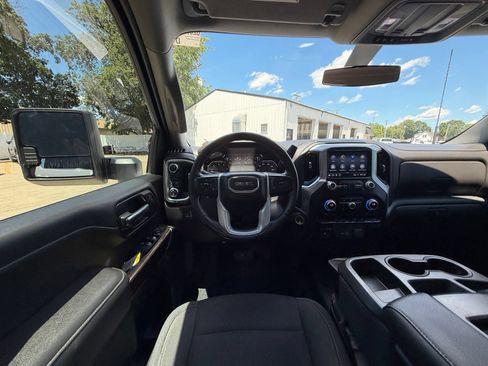 Used 2022 GMC Sierra 3500 SLE w/ SLE Value Package AWD/4WD image 2