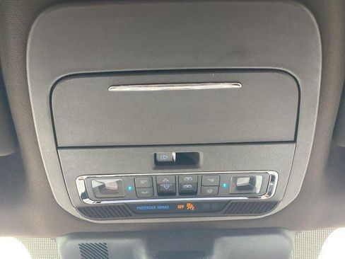Certified 2025 Ford F150 King Ranch AWD/4WD image 17