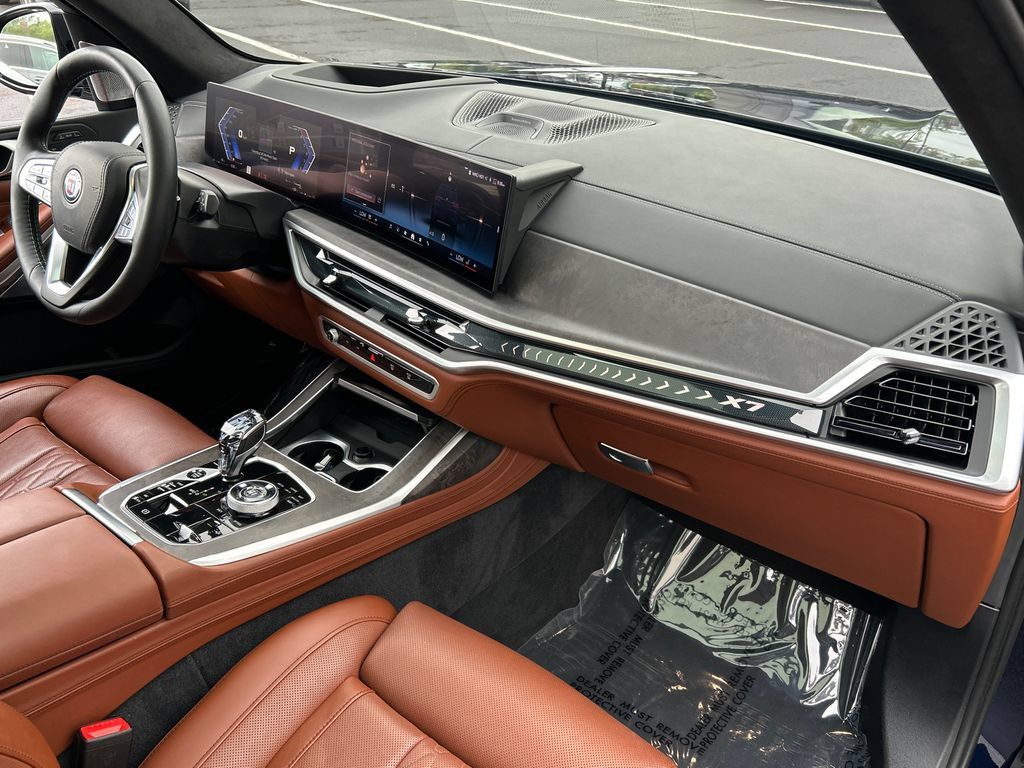 Used 2025 BMW ALPINA XB7 AWD/4WD image 30