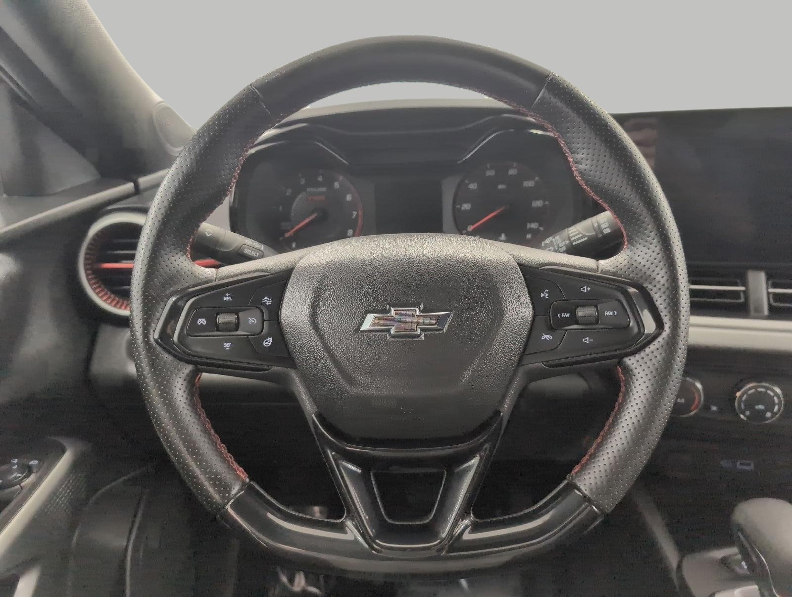 Used 2025 Chevrolet Trax RS w/ Driver Confidence Package FWD image 5