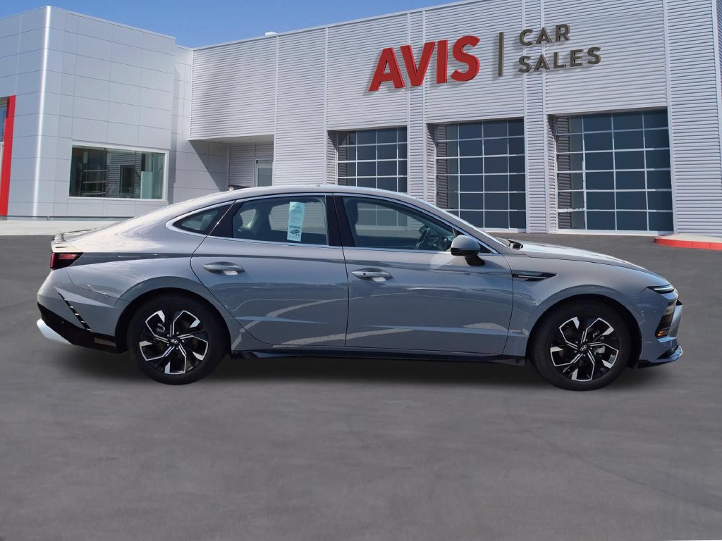 Used 2025 Hyundai Sonata SEL FWD image 5