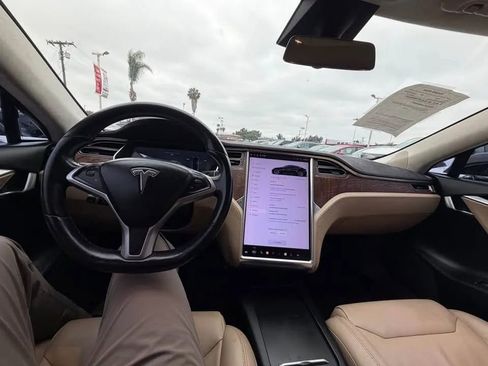 Used 2017 Tesla Model S 75 RWD image 6