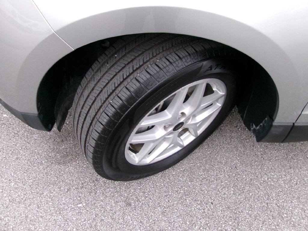 Used 2024 Ford Edge SEL AWD/4WD image 7