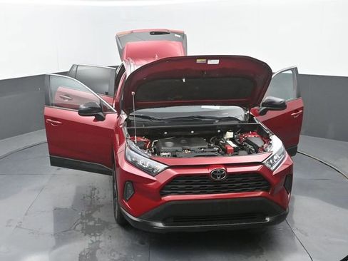 Used 2021 Toyota RAV4 LE FWD image 34