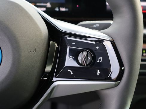 Certified 2025 BMW i5 xDrive40 w/ Premium Package image 36