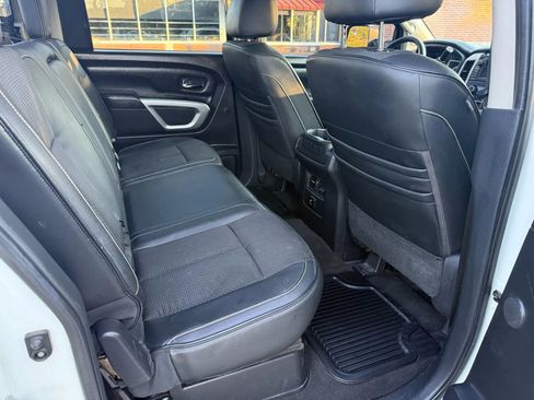 Used 2017 Nissan Titan PRO-4X image 7