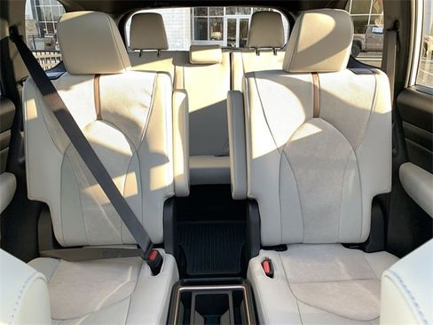 Certified 2026 Toyota Grand Highlander MAX Limited image 32