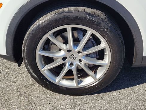 Used 2020 Porsche Cayenne image 11