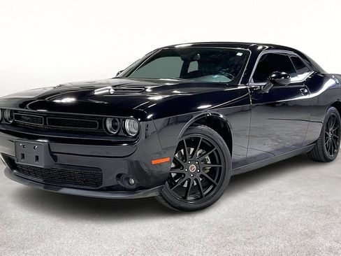 Used 2023 Dodge Challenger SXT w/ Blacktop Package image 14