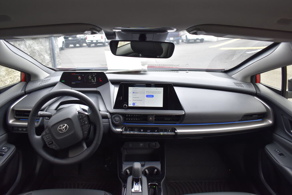 Certified 2026 Toyota Prius XLE FWD image 26