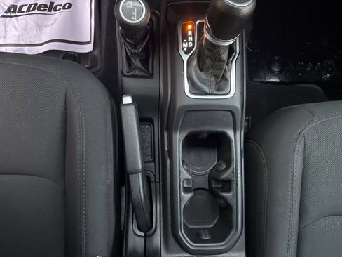 Used 2022 Jeep Wrangler Unlimited Sport image 22