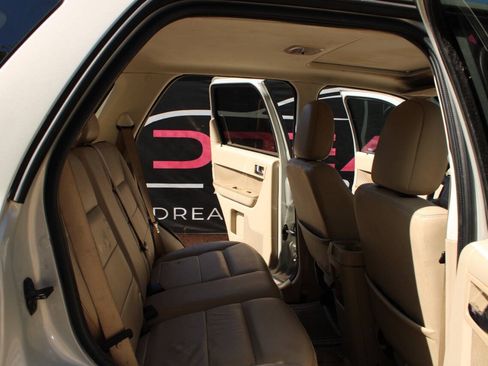 Used 2009 Ford Escape Limited FWD image 10