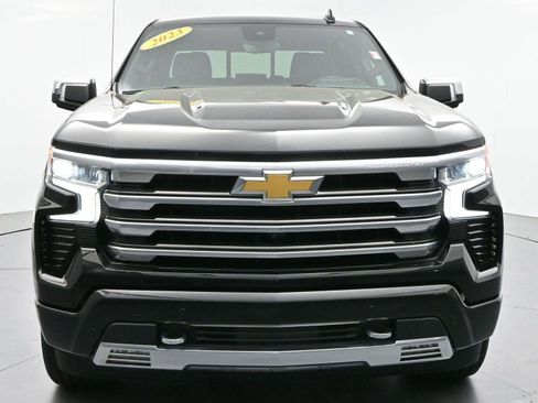 Used 2023 Chevrolet Silverado 1500 High Country w/ High Country Premium Package image 2