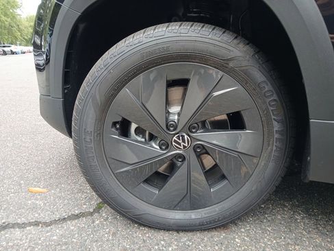 New 2025 Volkswagen Taos S image 25