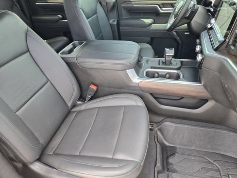 Used 2026 GMC Sierra 1500 SLT AWD/4WD image 15
