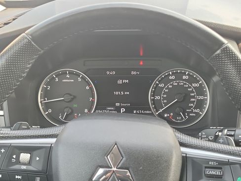 Used 2024 Mitsubishi Outlander SE AWD/4WD image 22