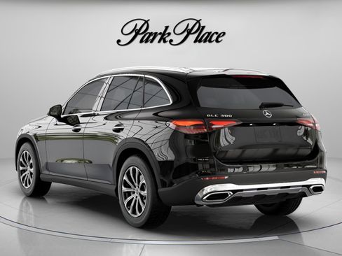 Used 2026 Mercedes-Benz GLC 300 4MATIC image 13