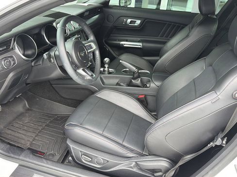 Used 2018 Ford Mustang GT Premium w/ GT Performance Package RWD image 10
