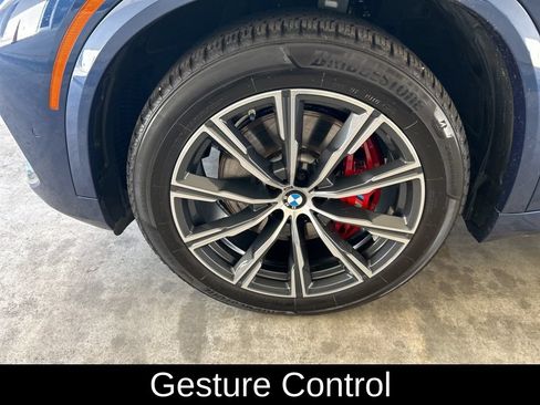 Used 2022 BMW X5 xDrive40i w/ M Sport Package AWD/4WD image 16