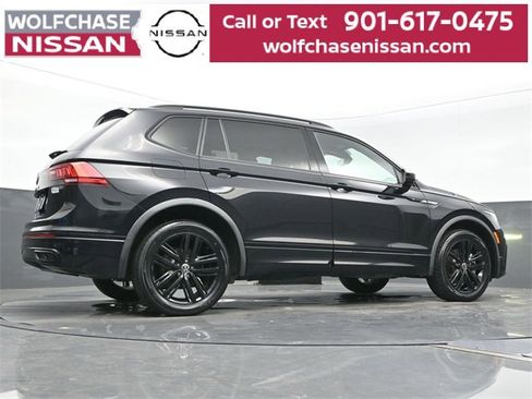 Used 2022 Volkswagen Tiguan SE R-Line image 26