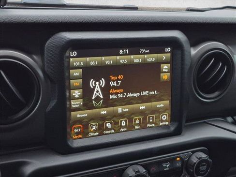Used 2022 Jeep Gladiator Sport AWD/4WD image 12