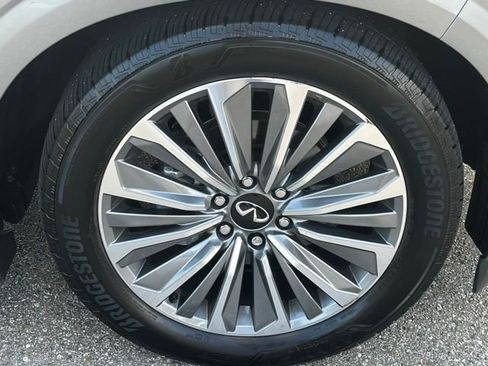 Certified 2025 INFINITI QX80 Sensory AWD/4WD image 35