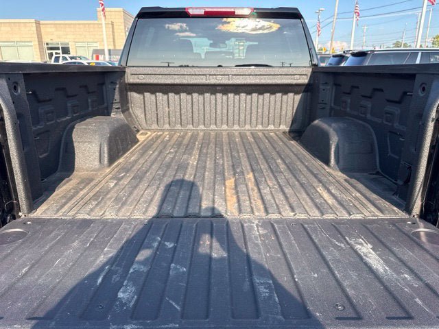 Used 2024 GMC Sierra 1500 SLT w/ LPO, GMC Protection Package AWD/4WD image 20