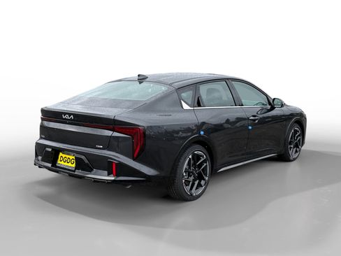 New 2025 Kia K4 GT-Line image 5