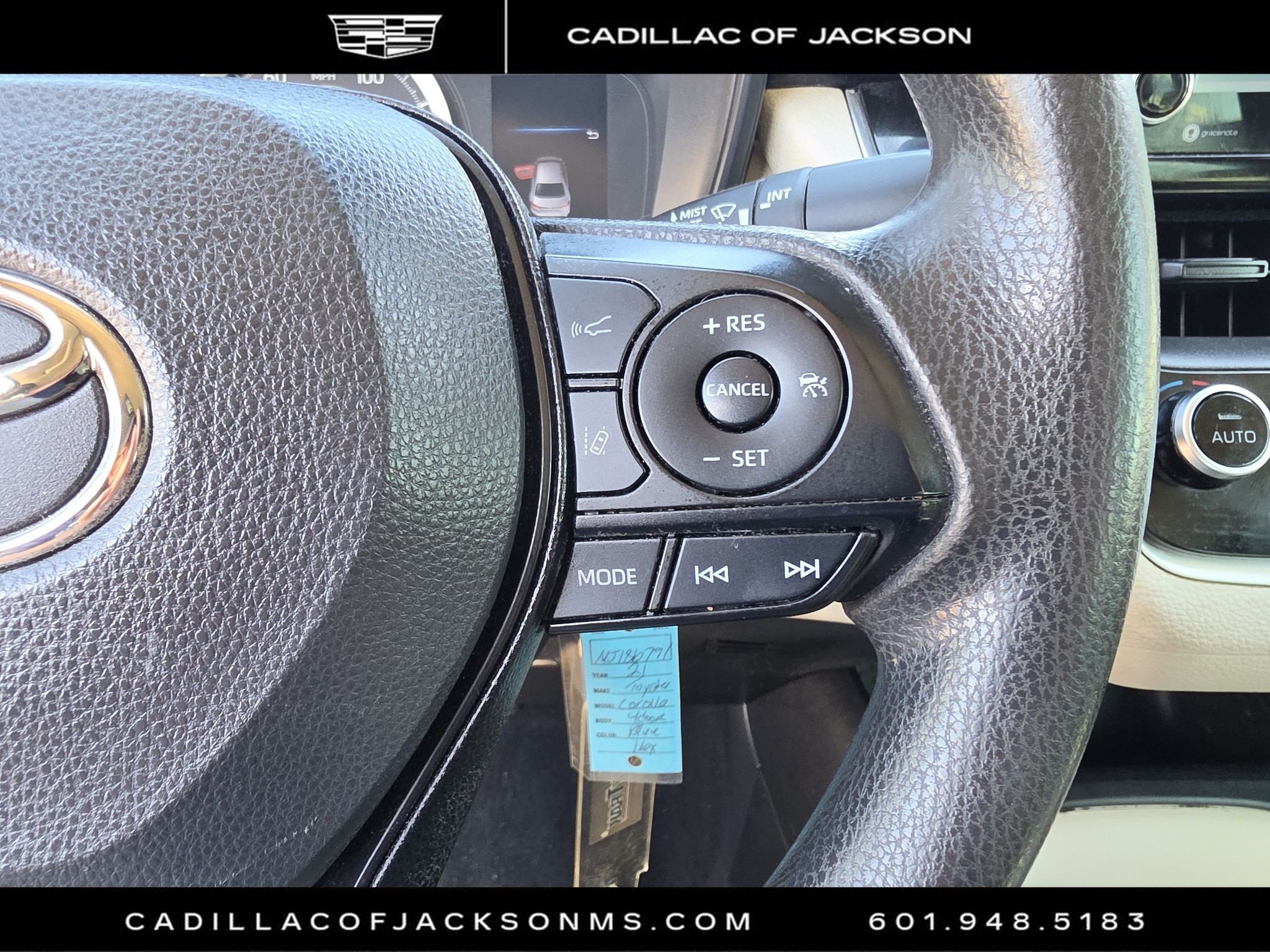 Used 2021 Toyota Corolla LE FWD image 18