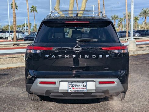 Certified 2024 Nissan Pathfinder SL image 5