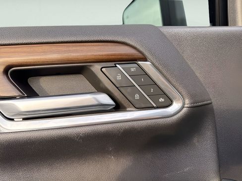 Used 2024 Chevrolet Silverado 2500 High Country w/ Midnight Edition image 21