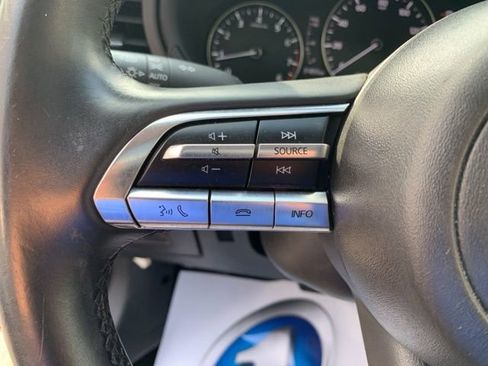 Used 2022 MAZDA MAZDA3 s image 21