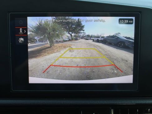 Used 2025 Kia Niro LX image 46