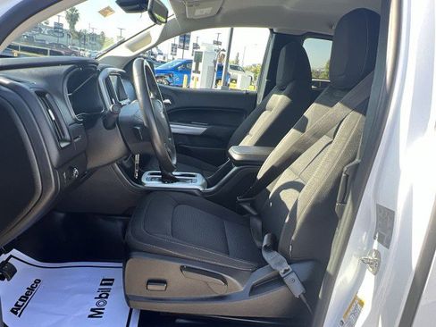 Used 2022 Chevrolet Colorado LT w/ Fleet Safety Package image 18