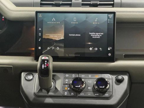 Used 2025 Land Rover Defender 110 image 16