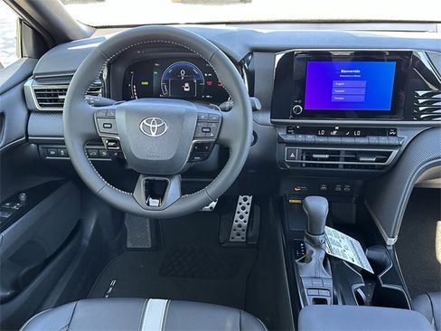 Certified 2025 Toyota Camry SE w/ Convenience Package image 11