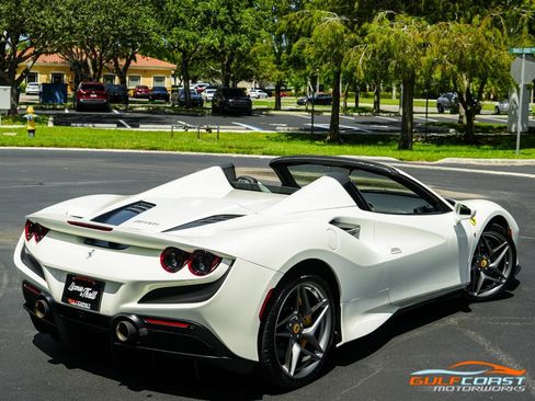 Used 2022 Ferrari F8 Tributo image 68