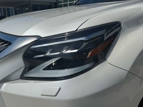 Used 2023 Lexus GX 460 Premium w/ Premium Package image 15