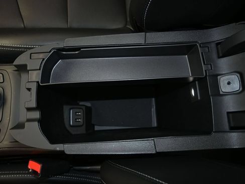 Used 2023 GMC Terrain SLT w/ Tech Package FWD image 19