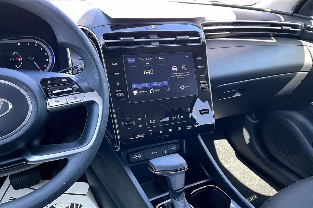 Certified 2024 Hyundai Tucson SEL FWD image 9