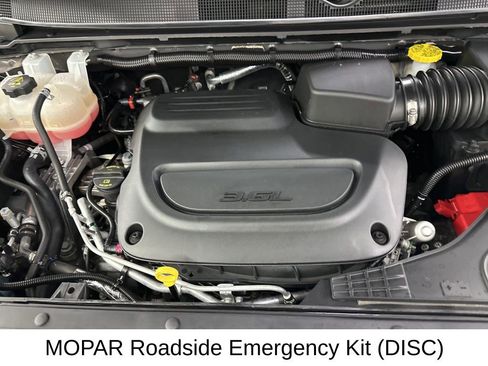 Used 2023 Chrysler Pacifica Pinnacle w/ Trailer Tow Group image 18