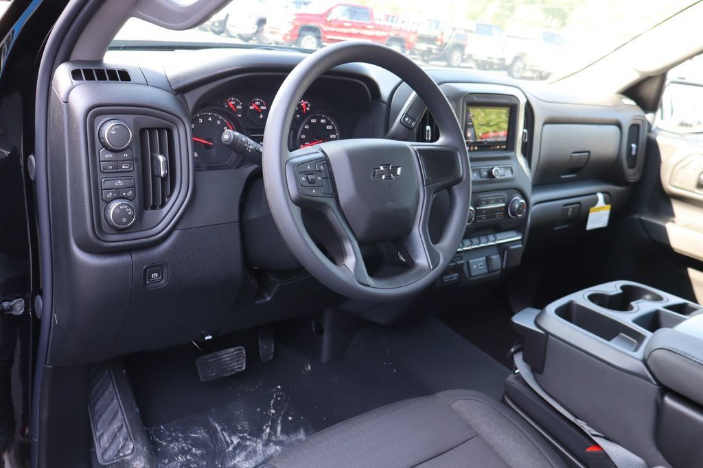 New 2026 Chevrolet Silverado 1500 Custom w/ Rally Edition AWD/4WD image 6