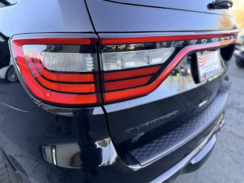 Used 2020 Dodge Durango R/T w/ Technology Group AWD/4WD image 11